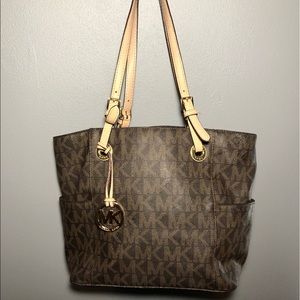 Micheal Kors tote purse